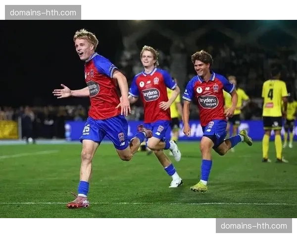 巴列卡诺主场一球险胜埃尔切 中游球队无欲无求心态