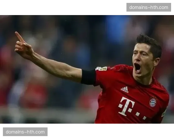 沃尔夫斯堡阿穆拉击中门柱，个人突破能力成少数亮点